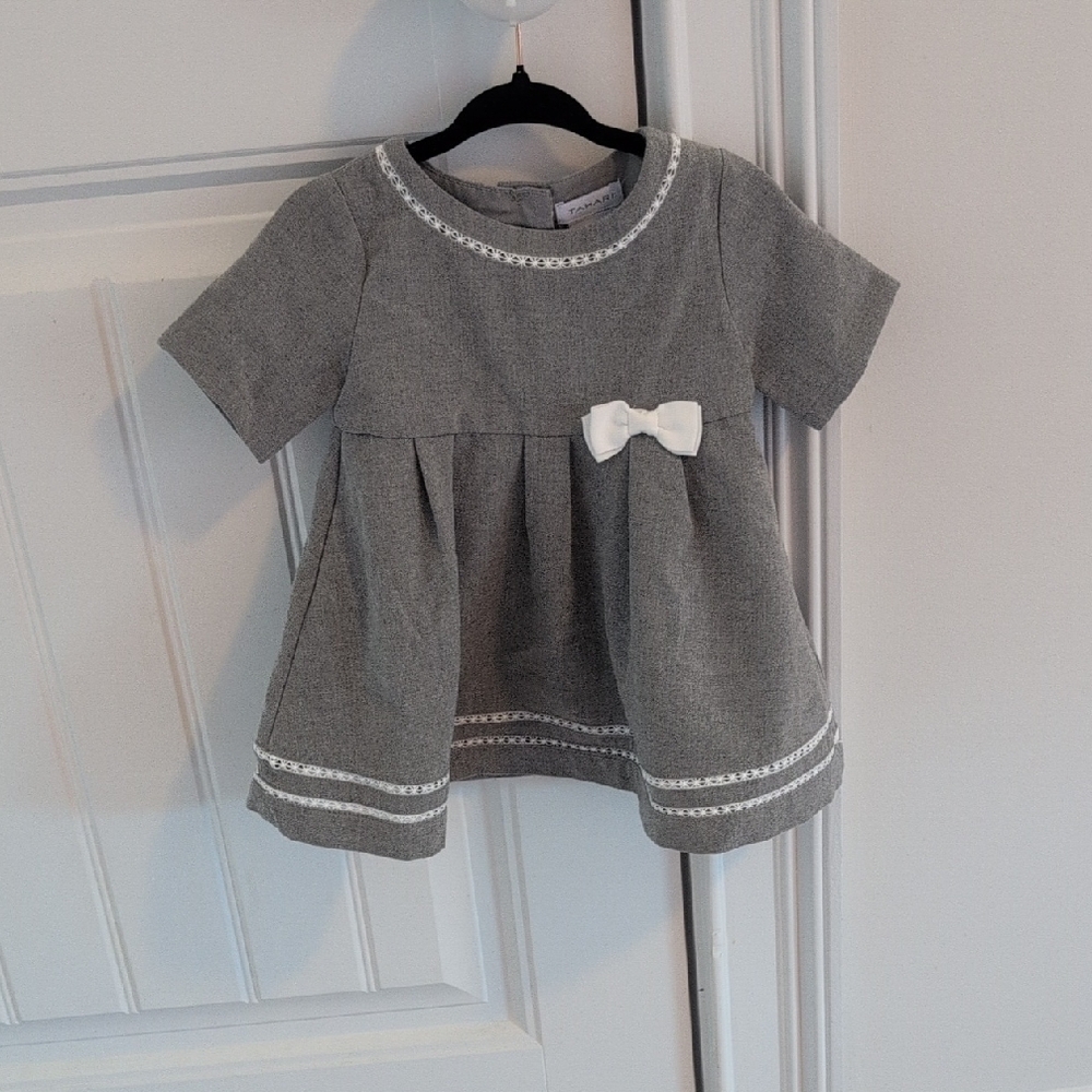 Tahari Gray Blouse with White Bow Accent
